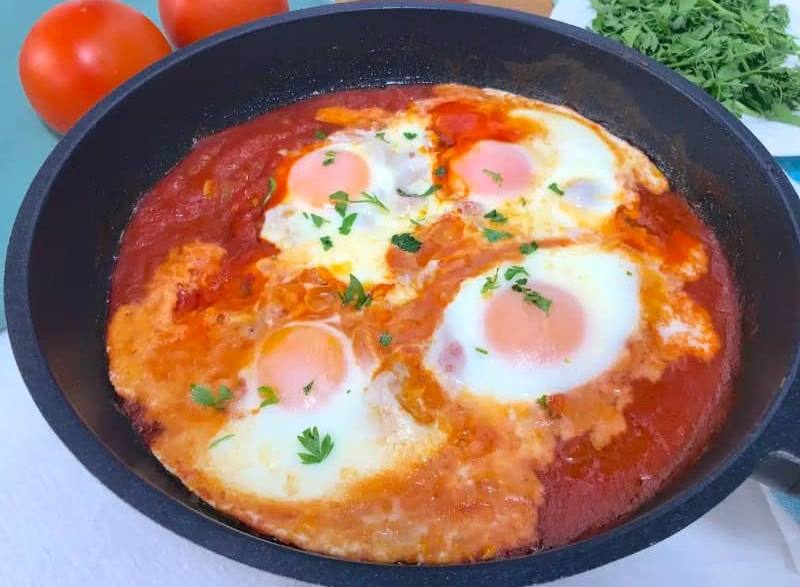 Cómo hacer huevos con tomate