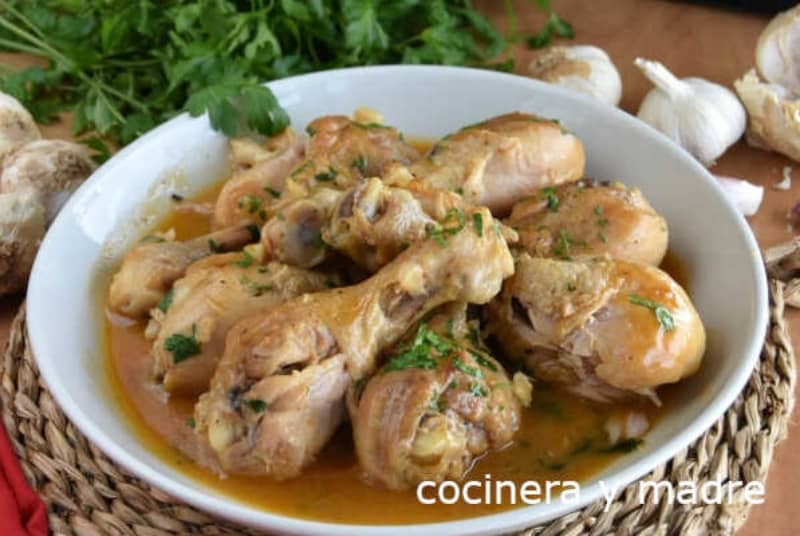 Jamoncitos de pollo al ajillo