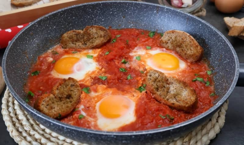Huevos al purgatorio