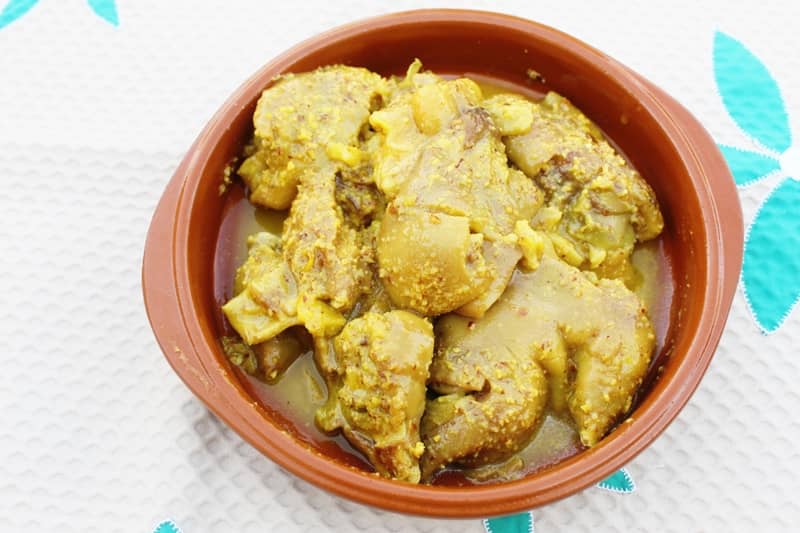 Manitas de cerdo en salsa de almendras receta de mi madre