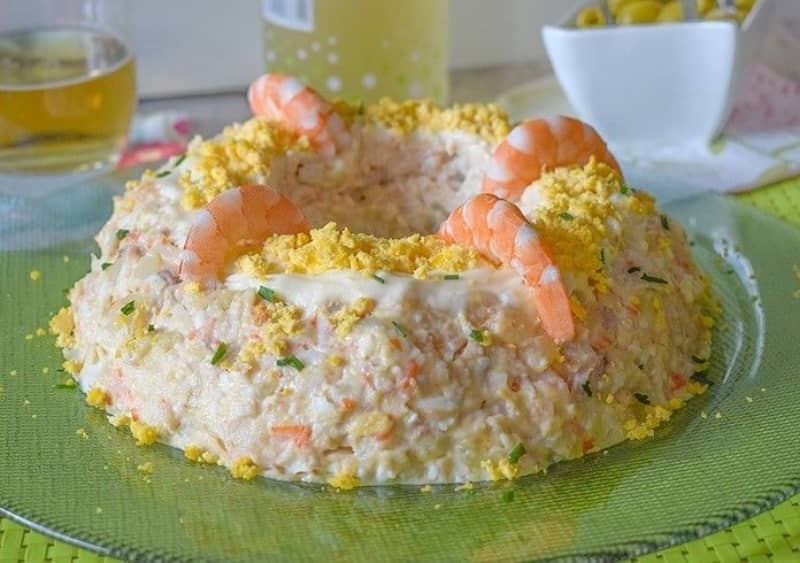 Ensaladilla marinera o ensaladilla con patatas y gambas