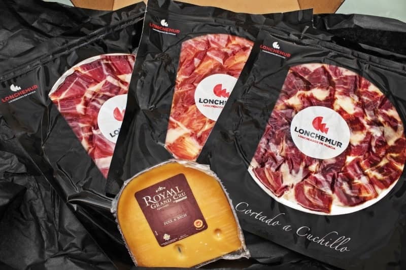 Brochetas de jamón con piña y queso lonchemur